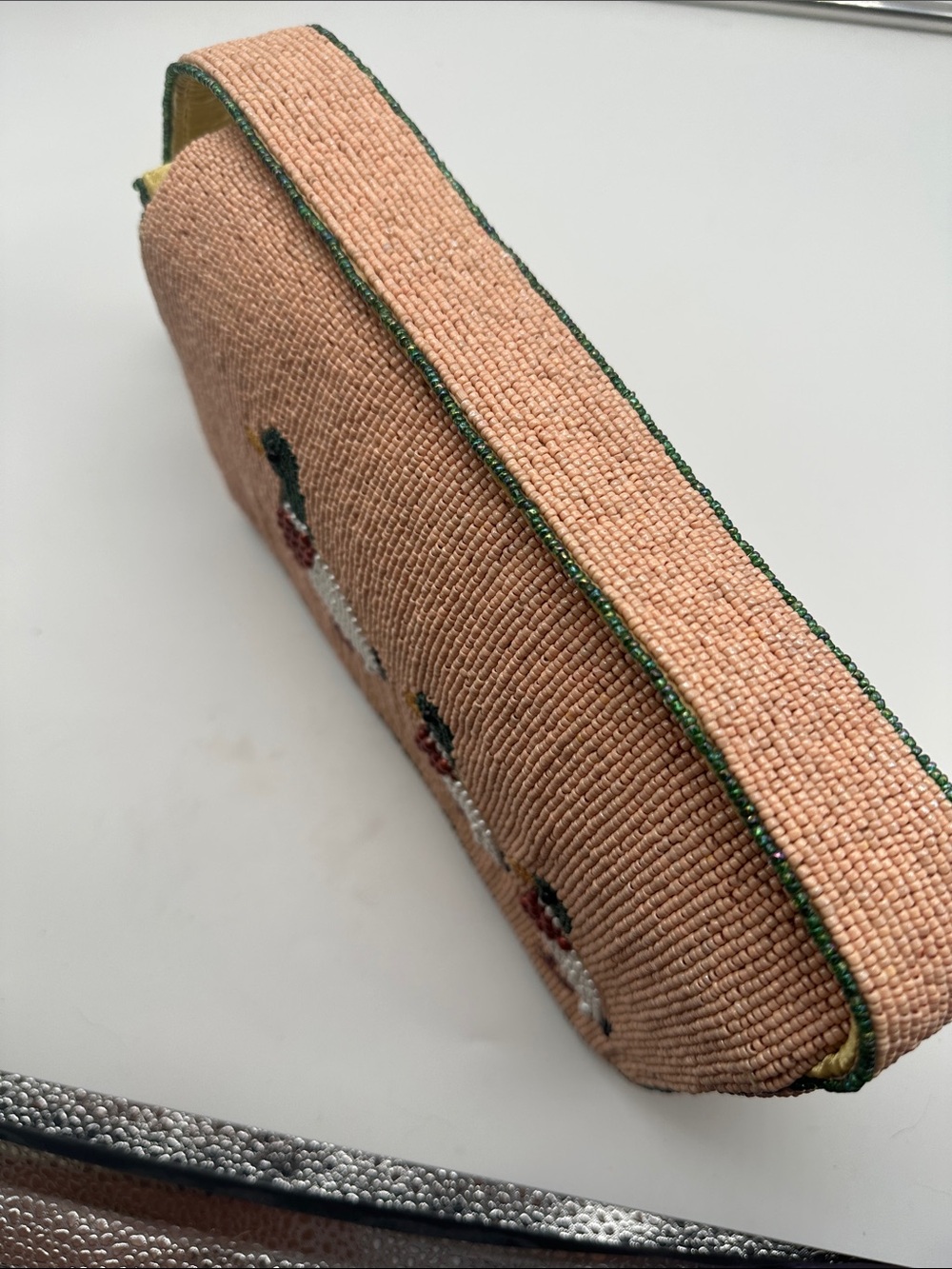 Beaded Duck Accent Peach Pink Crossbody Bag Brand New - Picture 3 of 6
